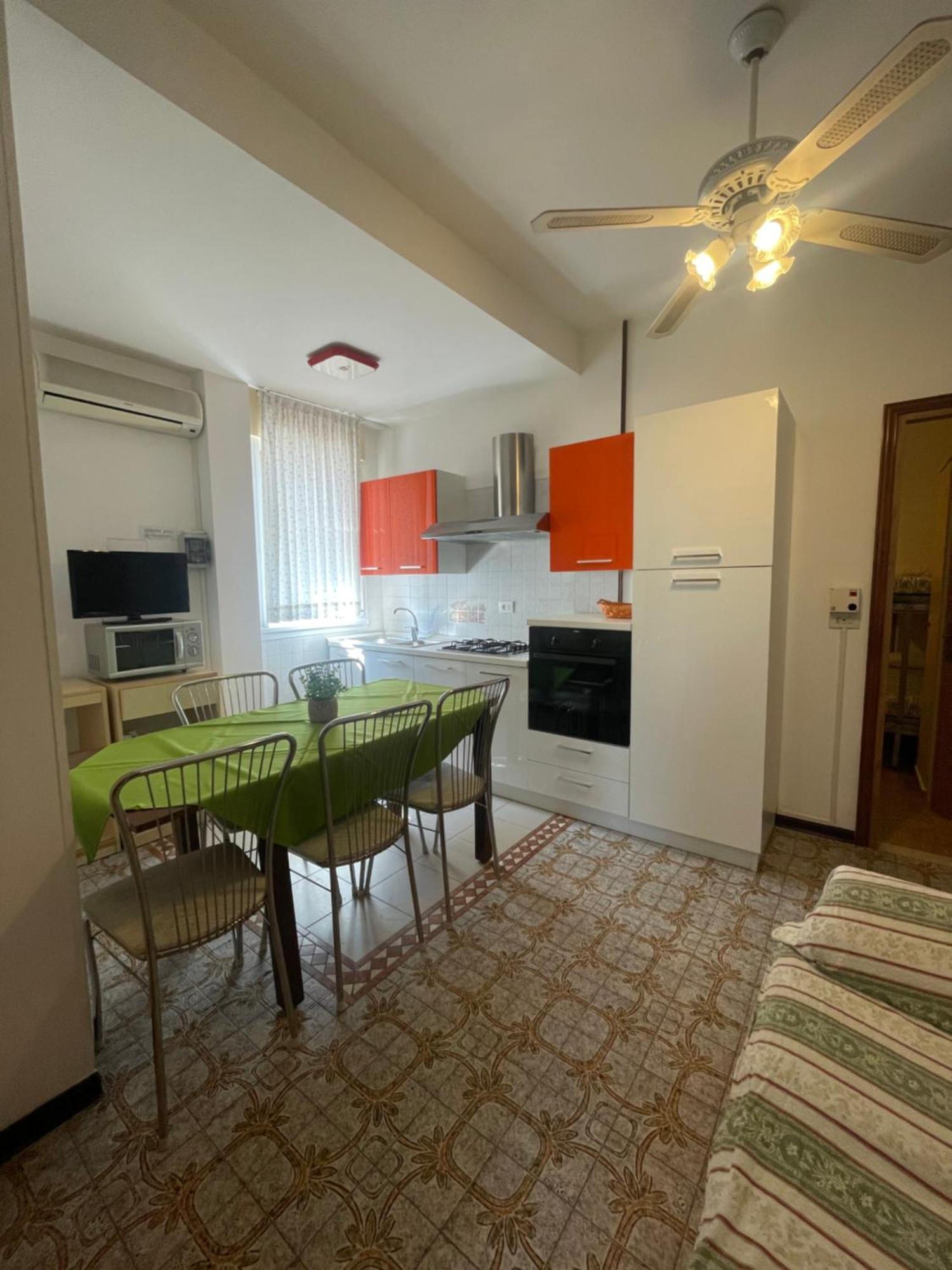 Apartamento Foscolo Sunset House Lido di Jesolo Exterior foto